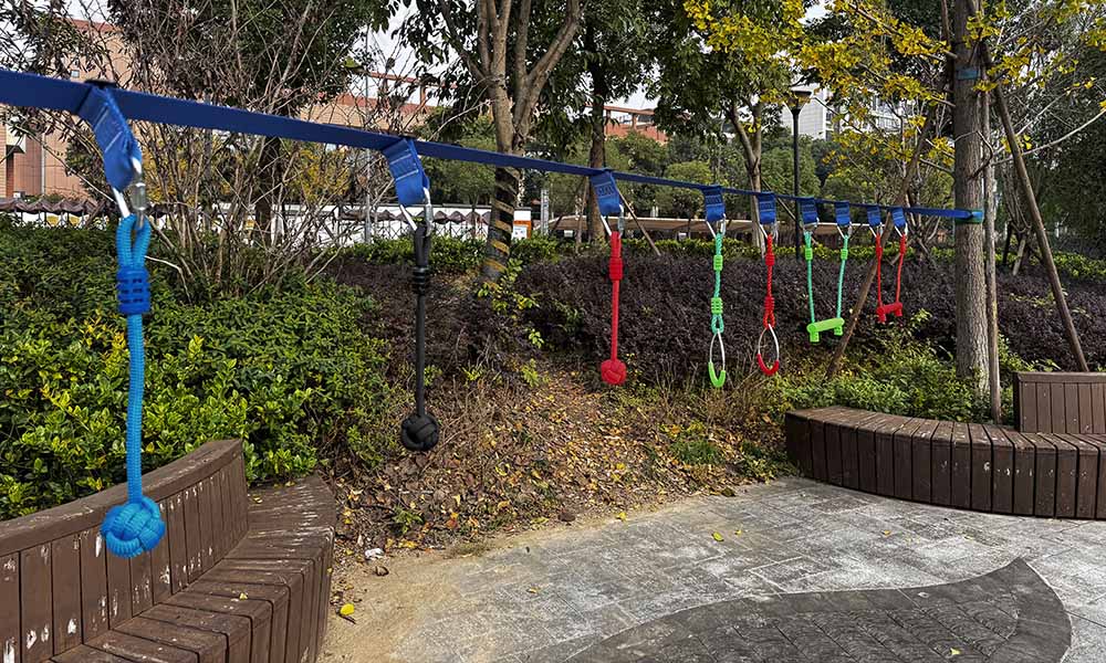 Slackline Obstacle Course